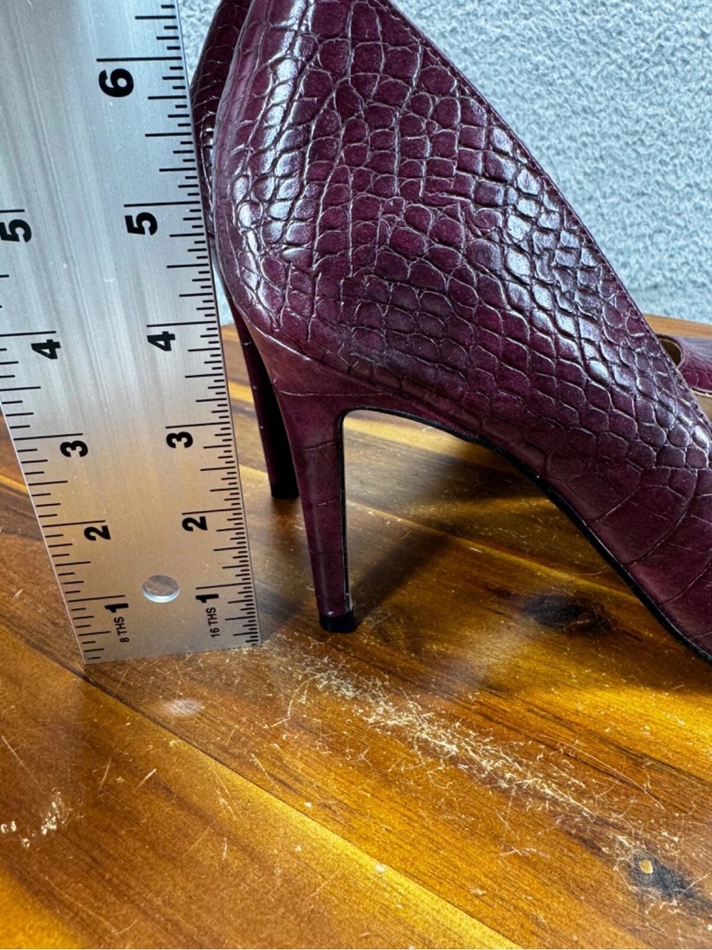 Lauren Maxwell Women's Plum Croc-Embossed Pointed-Toe Heels - Picture 9 of 11